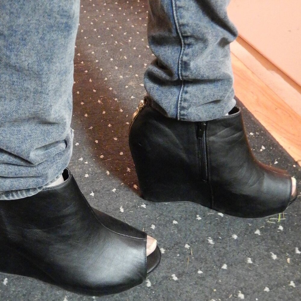 Torrid black peep toe wedges - Picture 4 of 5